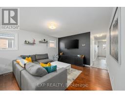 1852 BLOOM CRESCENT - 3