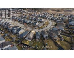 1852 BLOOM CRESCENT - 35