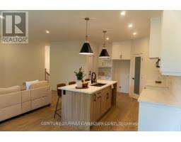 16 - 430 HEAD STREET - 14
