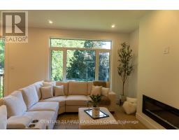 16 - 430 HEAD STREET - 28