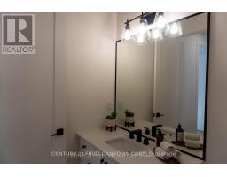 16 - 430 HEAD STREET - 32