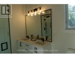 16 - 430 HEAD STREET - 43