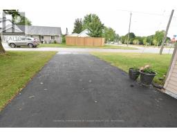 406 ELM AVENUE N - 33
