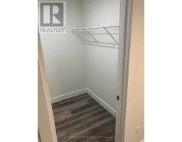 36 - 105 ANDOVER DRIVE - 27