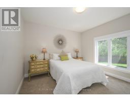 31 - 2290 TORREY PINES WAY - 29