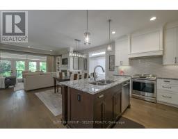 31 - 2290 TORREY PINES WAY - 7