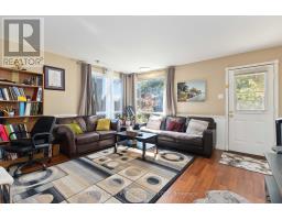 37 ELVIRA CRESCENT - 13