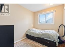 37 ELVIRA CRESCENT - 20