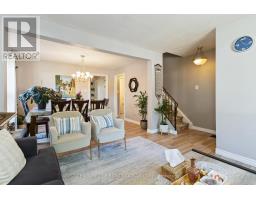 37 ELVIRA CRESCENT - 7