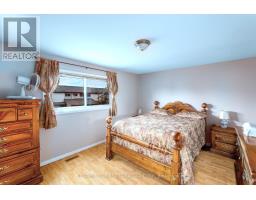 195 DEVERON CRESCENT - 12