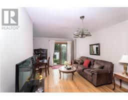 195 DEVERON CRESCENT - 4