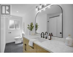 553 VISCOUNT ROAD - 15
