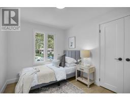 553 VISCOUNT ROAD - 17