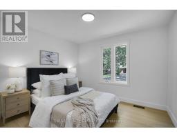 553 VISCOUNT ROAD - 18