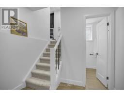 553 VISCOUNT ROAD - 24
