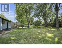 553 VISCOUNT ROAD - 31