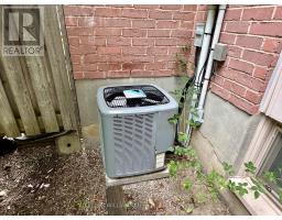 26 - 89 HIGHVIEW AVENUE E - 28