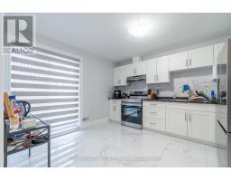 44 PEACHTREE LANE - 28