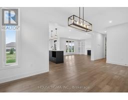 36 KELLY DRIVE - 12