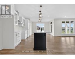 36 KELLY DRIVE - 13