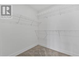 36 KELLY DRIVE - 32