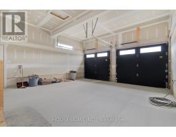 36 KELLY DRIVE - 44