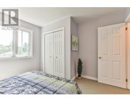 41 GREYROCK CRESCENT - 37