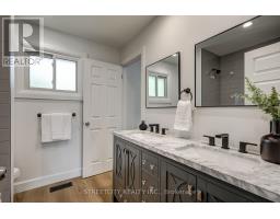 58 MANOR ROAD - 23