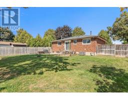 36 GENEVIVE CRESCENT - 24