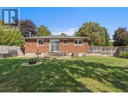 36 GENEVIVE CRESCENT - 25