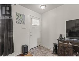 36 GENEVIVE CRESCENT - 3