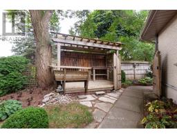 25 BLOOMFIELD DRIVE - 12