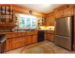 25 BLOOMFIELD DRIVE - 22