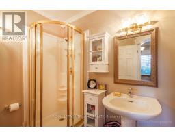 25 BLOOMFIELD DRIVE - 28