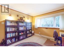 25 BLOOMFIELD DRIVE - 30