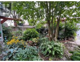 55 LINWOOD STREET - 23