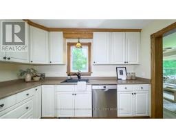 2487 OXFORD STREET W - 16