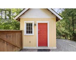 2487 OXFORD STREET W - 36
