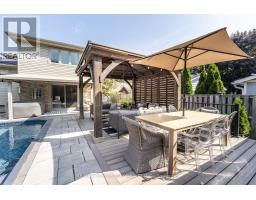144 SPRINGFIELD CRESCENT - 34