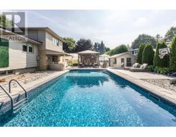 144 SPRINGFIELD CRESCENT - 36
