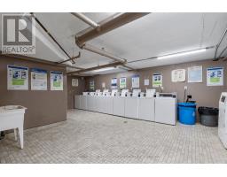 1103 - 1105 JALNA BOULEVARD - 29