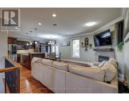 1 MCGREGOR COURT - 18