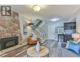 41 FOX MILL COURT - 30