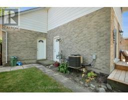 90 EDMUNDS CRESCENT - 31