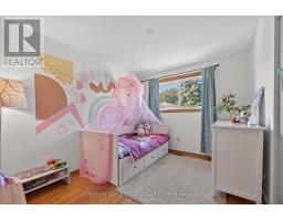 7 UPCOTT CRESCENT - 20