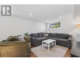 7 UPCOTT CRESCENT - 29