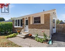 7 UPCOTT CRESCENT - 5