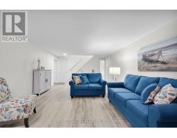 999 FARNHAM ROAD - 36