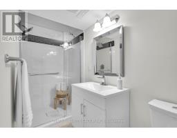 999 FARNHAM ROAD - 38