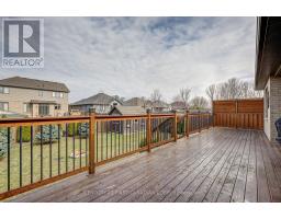 696 BENNETT CRESCENT - 44